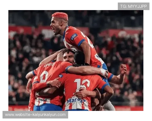 塞维利亚对阵赫罗纳西甲战延期，恶劣天气致比赛安全无法保障展现天气因素影响