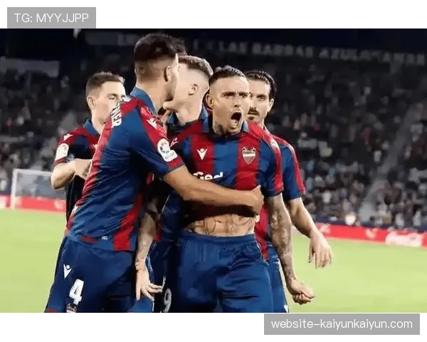 保级生死战前瞻：埃尔切对阵阿拉维斯，输球一方将深陷降级区